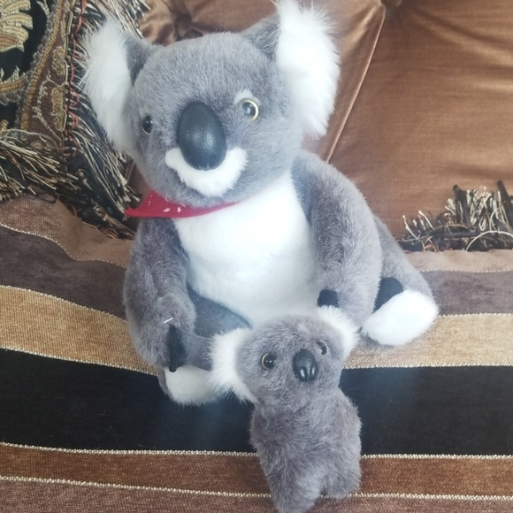 Australia Koala Mama and BABY stuffed Animal - Picture 5 of 6